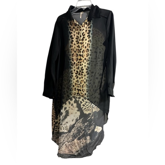 36point5 high low leopard Tunic… Approximate measurements: Pit to Pit 21” - Picture 4 of 5